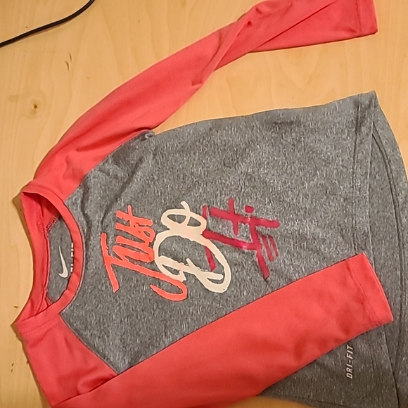 Nike Other - Nike dry fit top size 4
